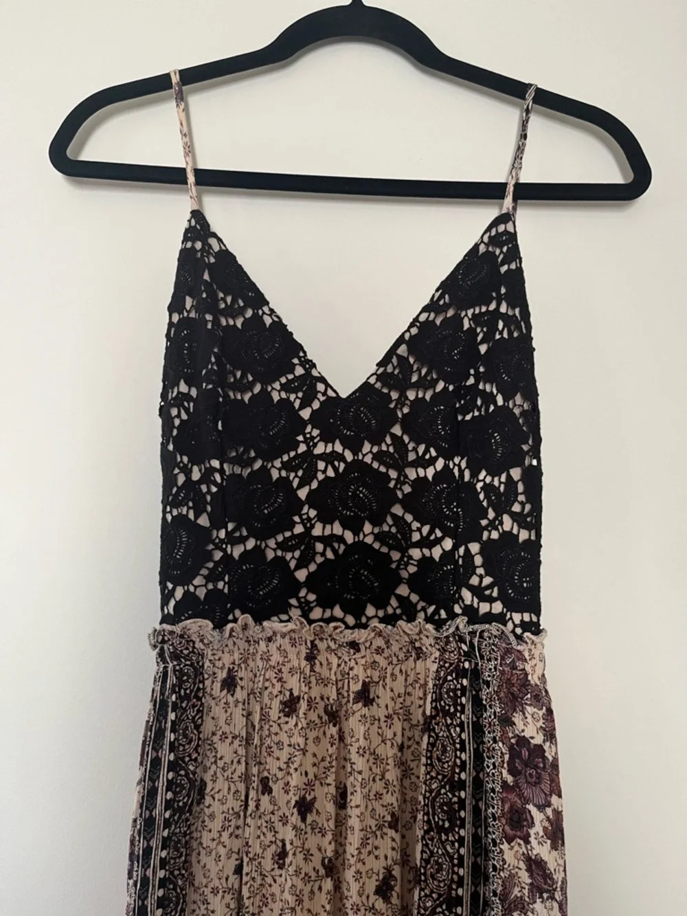 Boho Maxi Crochet Knit Dress Womens Medium Black Cream Floral Beach Festival - Picture 2 of 9